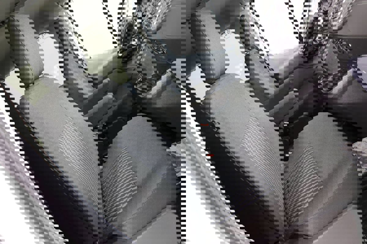 Used 2019 Ford Transit 150 XLT image 10