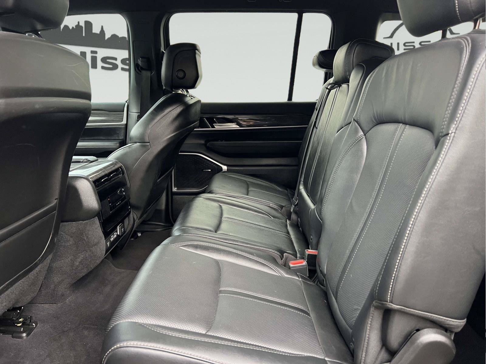 Used 2022 Jeep Wagoneer Series II AWD/4WD image 8