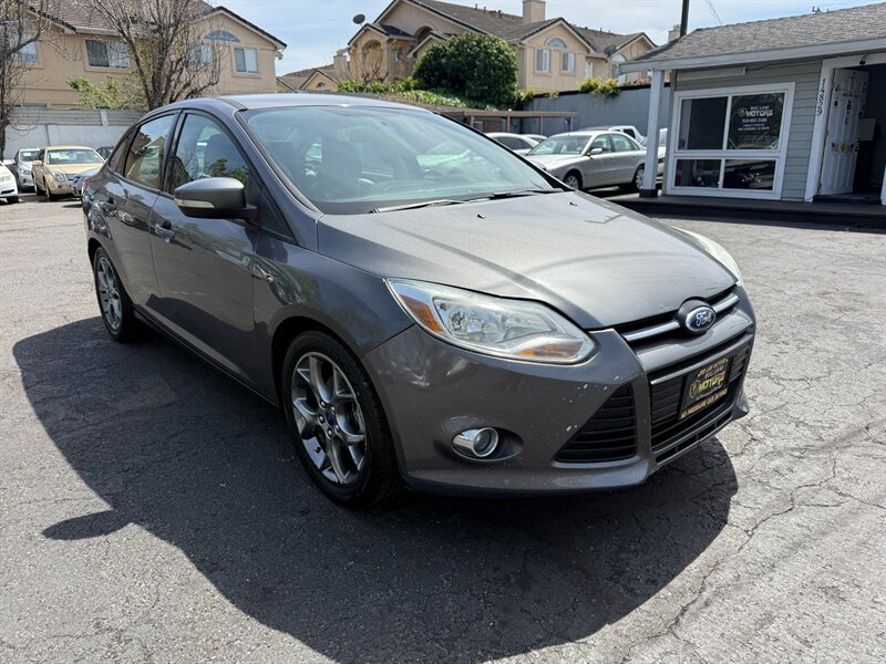 Used 2013 Ford Focus SE FWD image 3