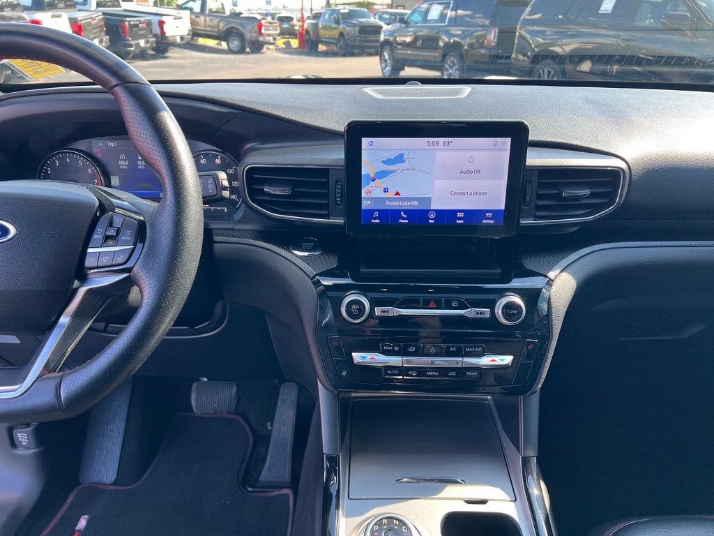 Used 2023 Ford Explorer ST-Line AWD/4WD image 33