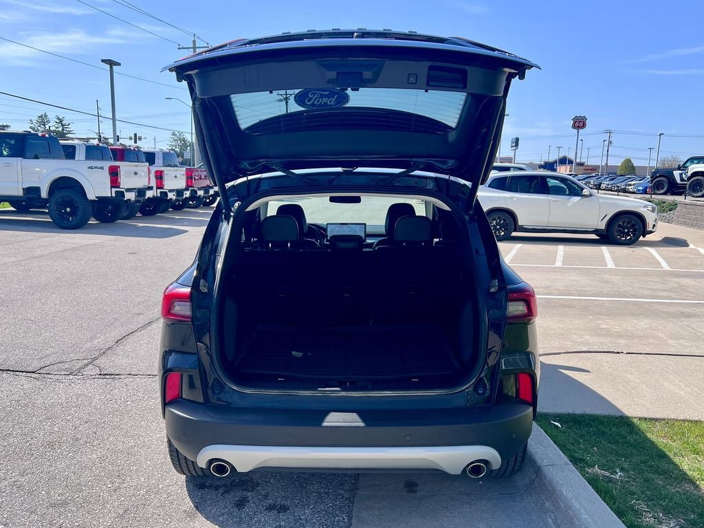 Certified 2023 Ford Escape Platinum AWD/4WD image 24