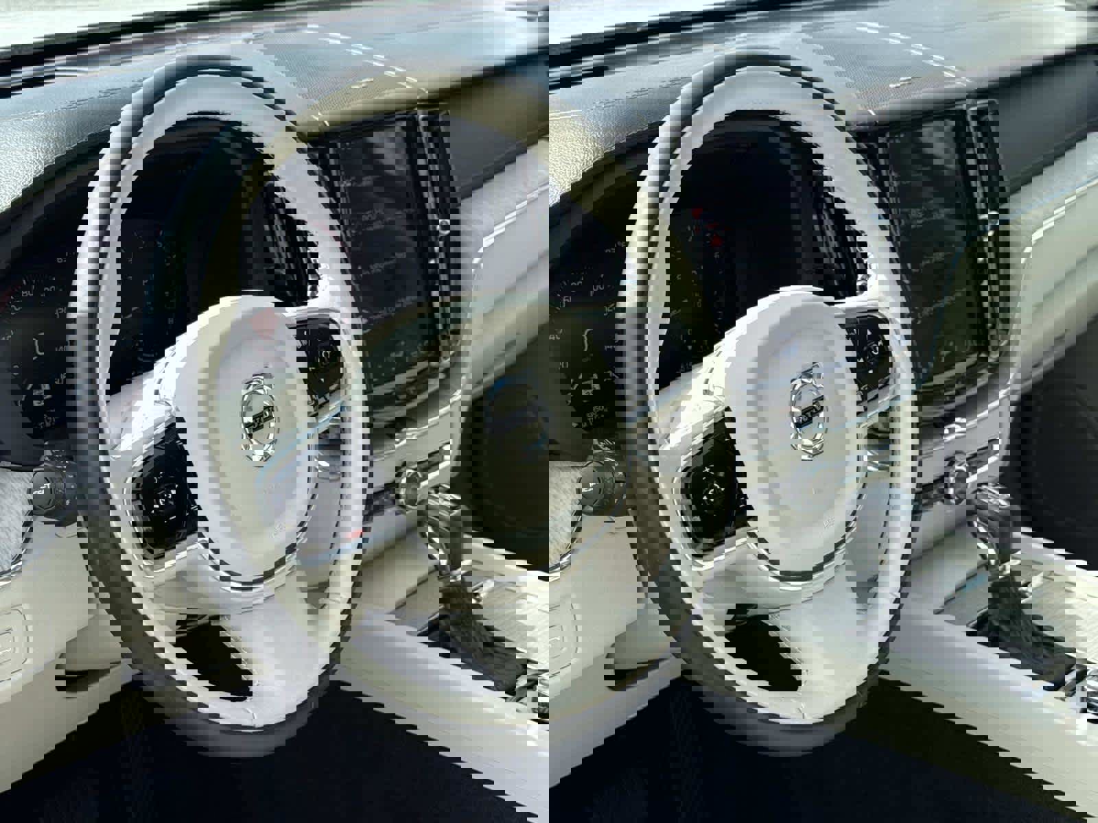 Used 2020 Volvo XC60 T5 Inscription image 2