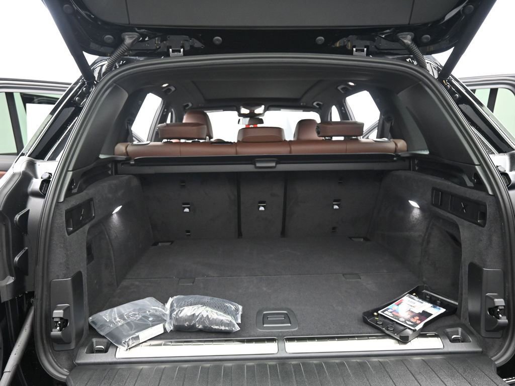 New 2026 BMW X5 xDrive50e w/ M Sport Package image 19