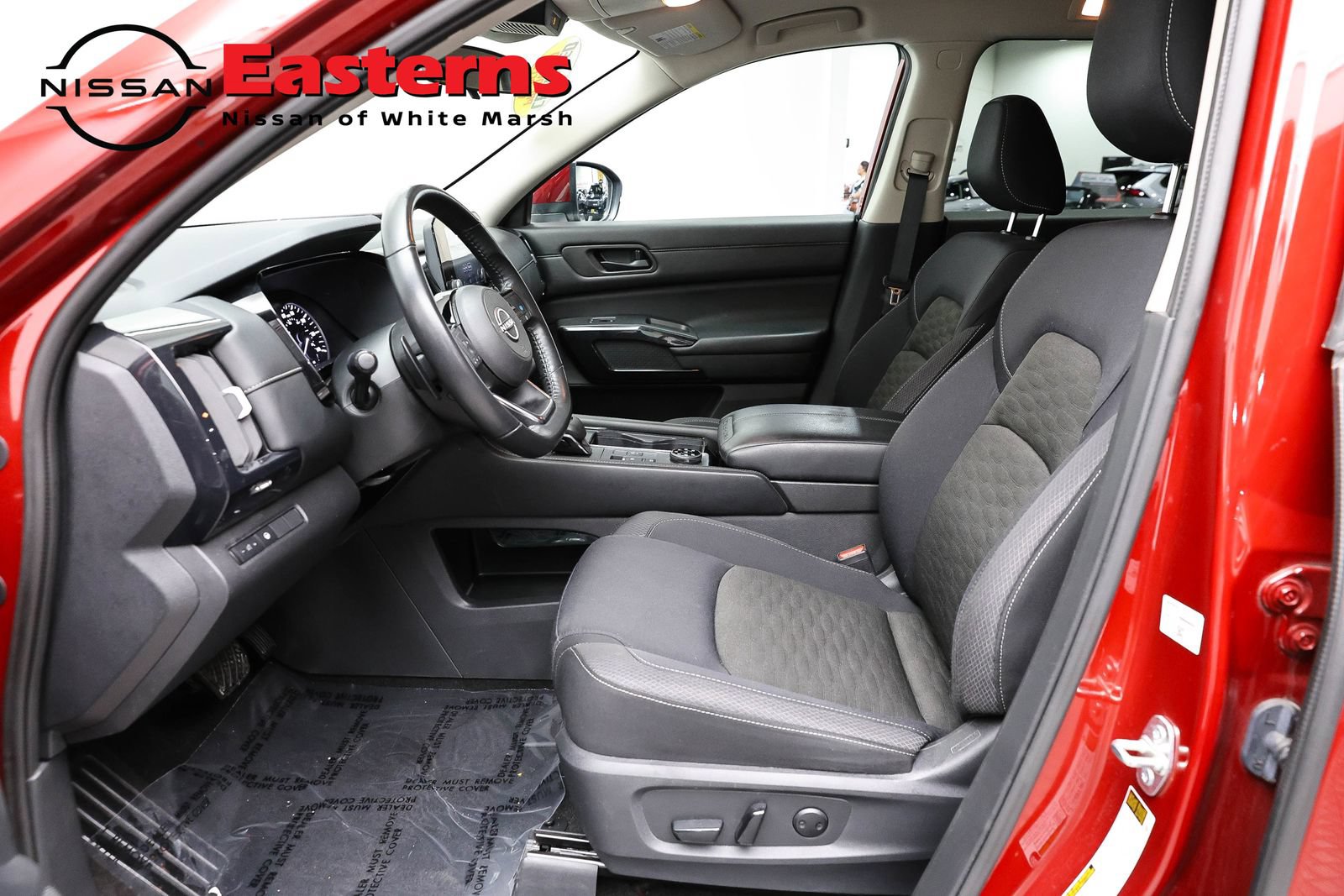 Used 2023 Nissan Pathfinder SV AWD/4WD image 14