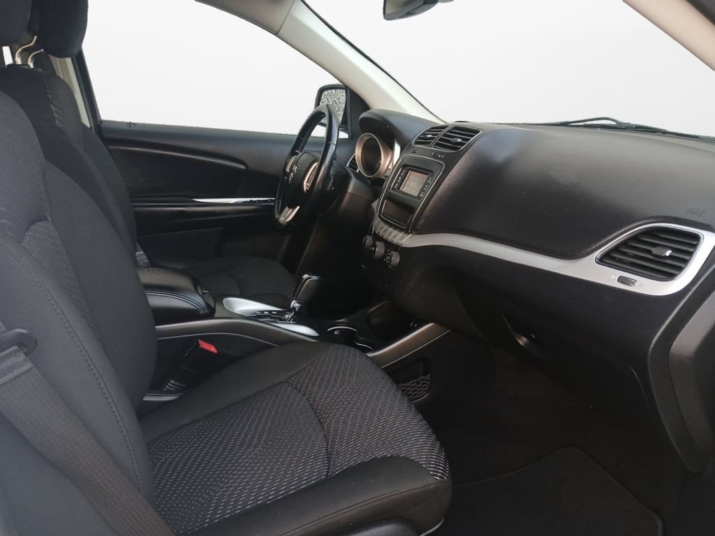 Used 2020 Dodge Journey SE w/ SE Popular Equipment Group FWD image 24
