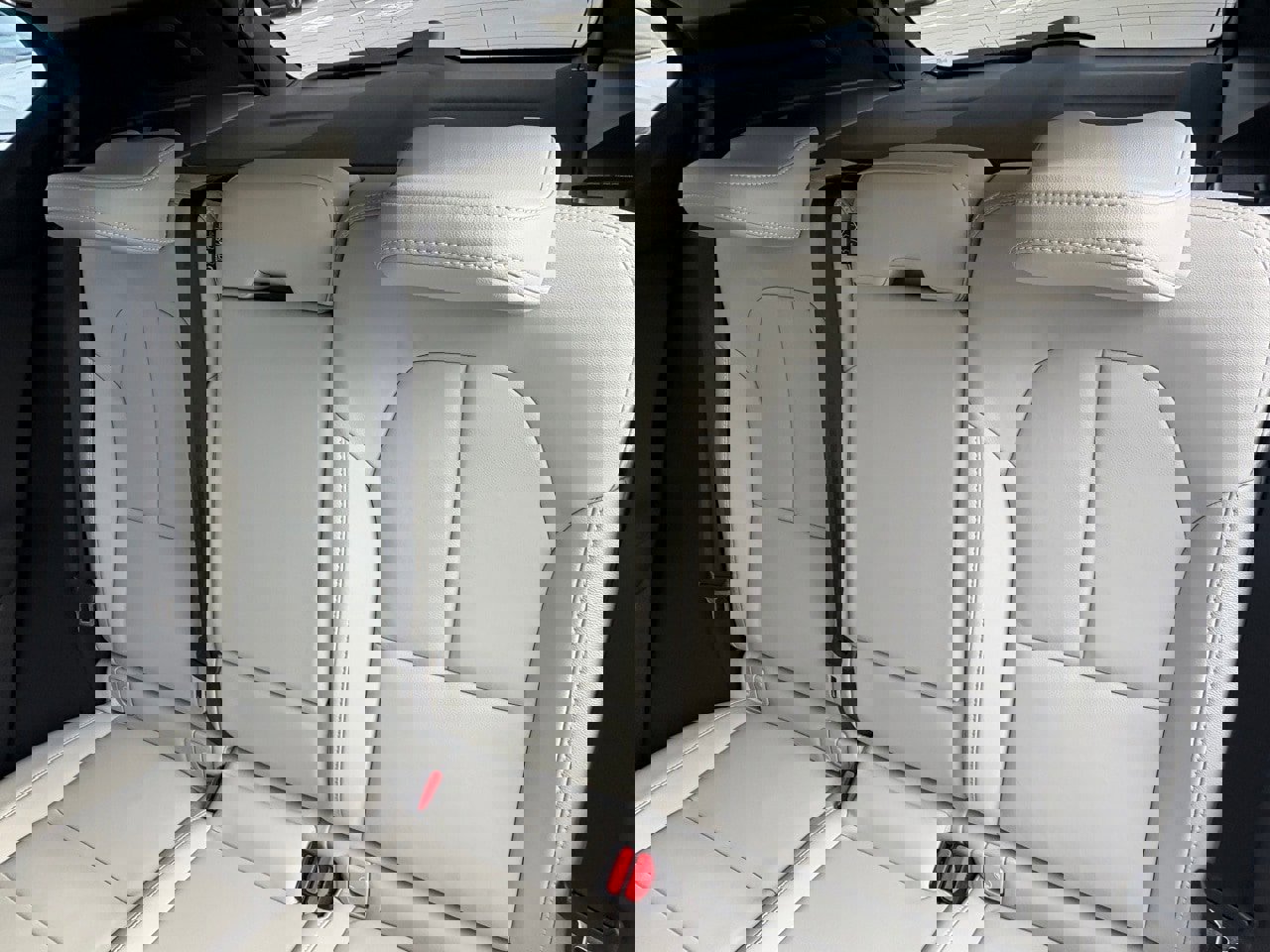 New 2026 Volvo XC40 B5 Ultra w/ Protection Package Premier image 22