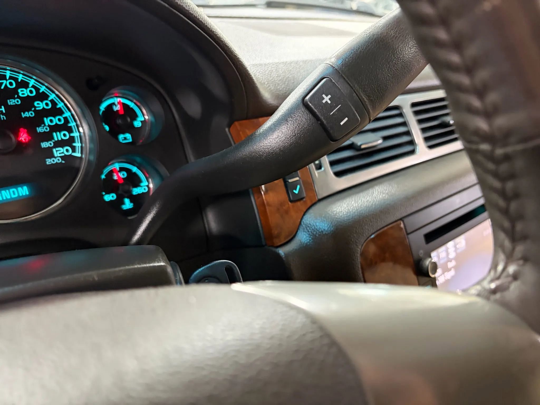 Used 2012 GMC Yukon XL Denali image 41