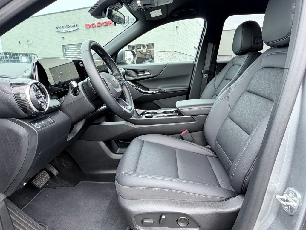 Used 2026 Chevrolet Equinox LT w/ Convenience Package II FWD image 20