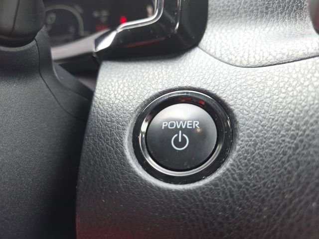 Used 2025 Toyota Camry SE image 22