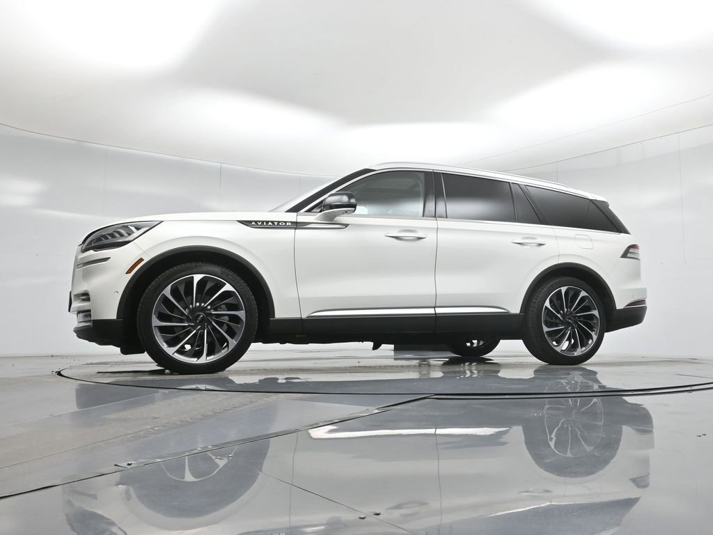 Used 2021 Lincoln Aviator Reserve w/ Equipment Group 201A image 7