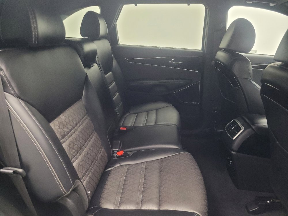 Used 2019 Kia Sorento SX image 19