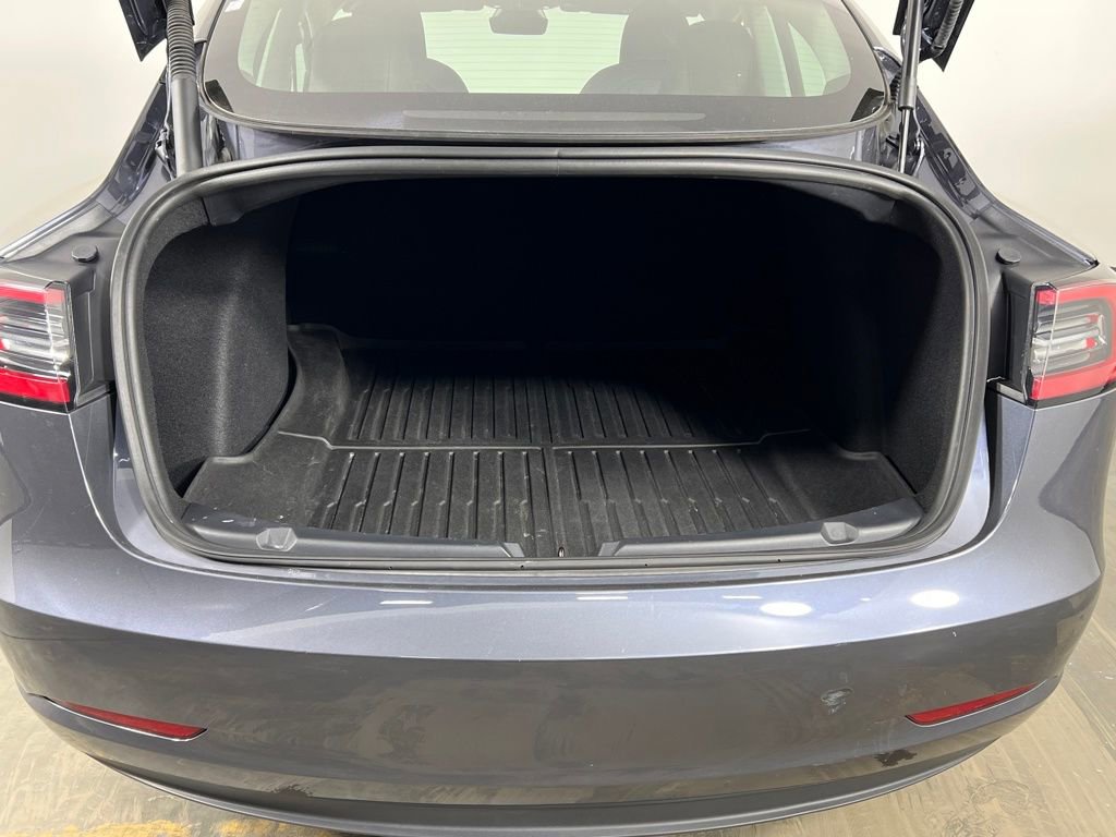 Used 2023 Tesla Model 3 Standard Range image 16