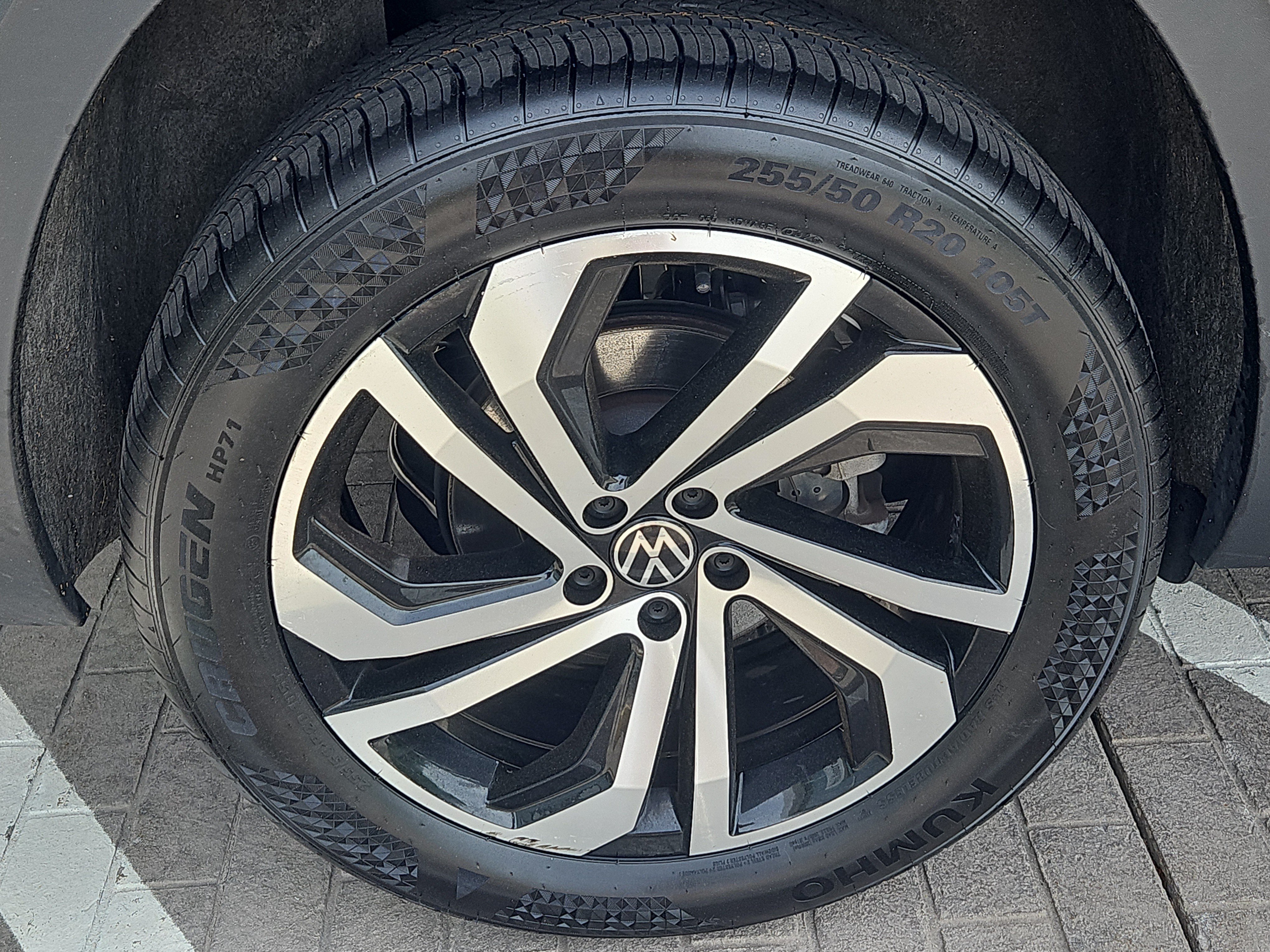 Certified 2023 Volkswagen Atlas Cross Sport SEL AWD/4WD image 33