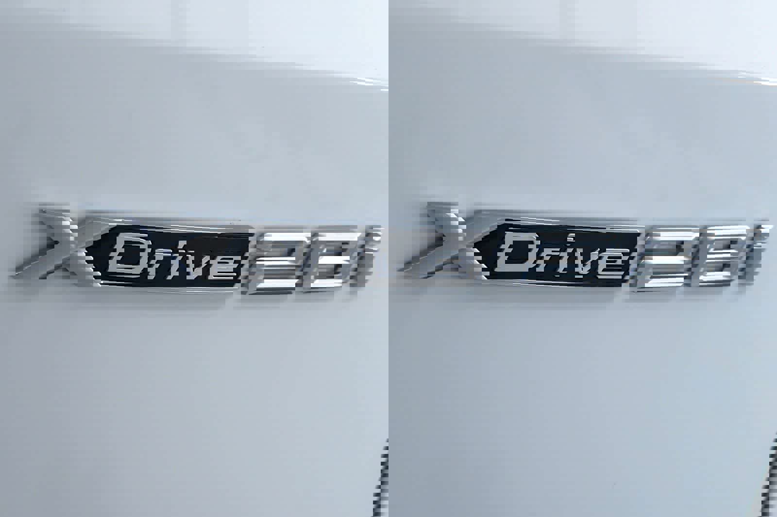 Used 2025 BMW X2 xDrive28i w/ Technology Package image 27