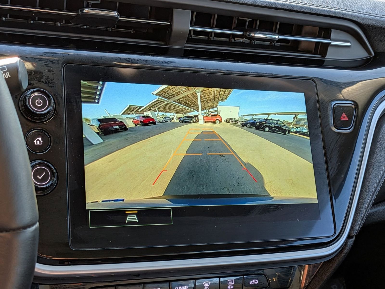 Used 2023 Chevrolet Bolt EUV LT w/ Comfort Package FWD image 17