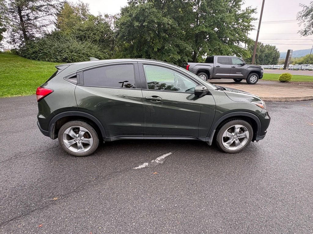 Used 2017 Honda HR-V EX image 1
