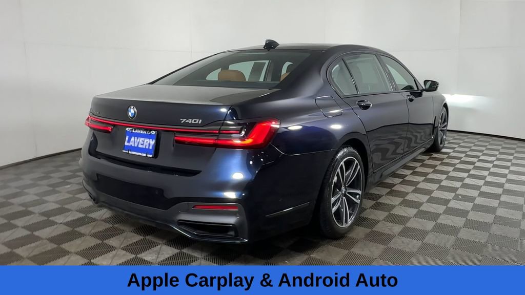 Used 2022 BMW 740i xDrive w/ Luxury Rear Seating Package image 12