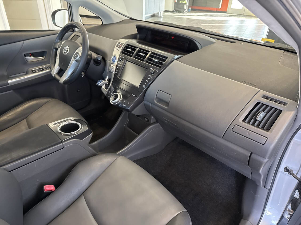 Used 2014 Toyota Prius V Five image 45