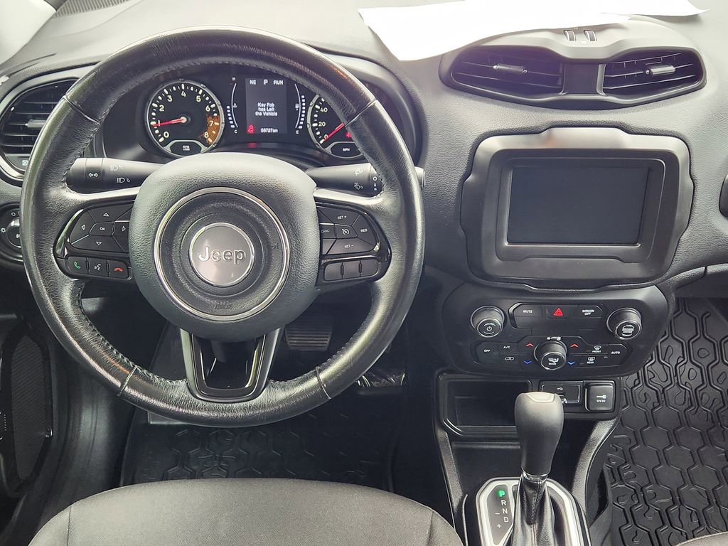 Used 2018 Jeep Renegade Altitude w/ Safety & Security Group FWD image 3