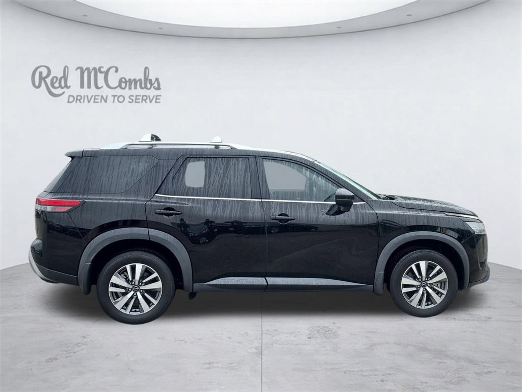 Used 2023 Nissan Pathfinder SL w/ Black Appearance Package FWD image 8