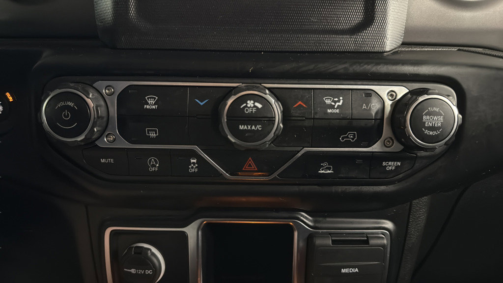 Used 2022 Jeep Wrangler Unlimited Sport image 24