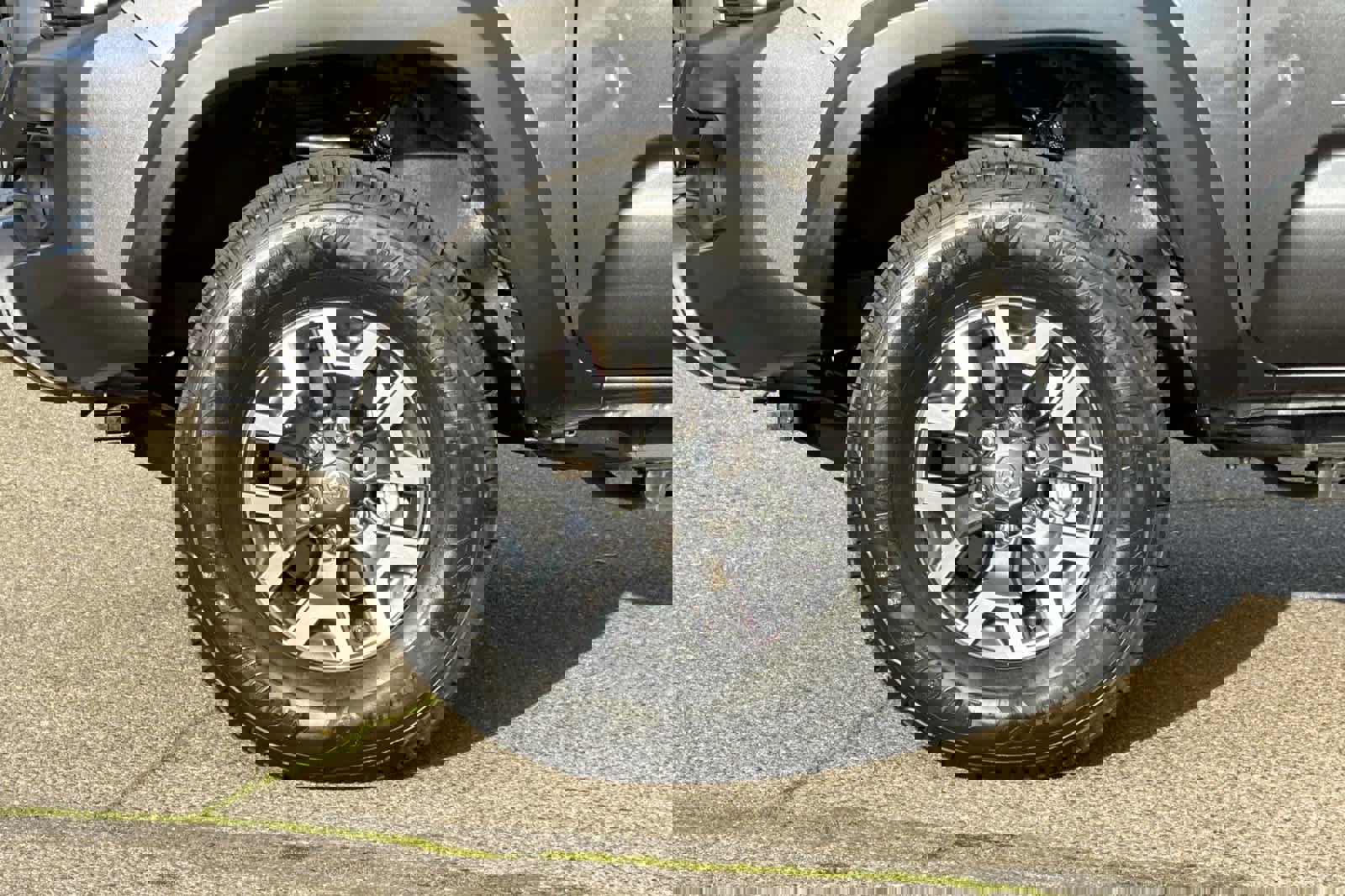 Used 2022 Toyota Tacoma TRD Off-Road w/ Technology Package image 30