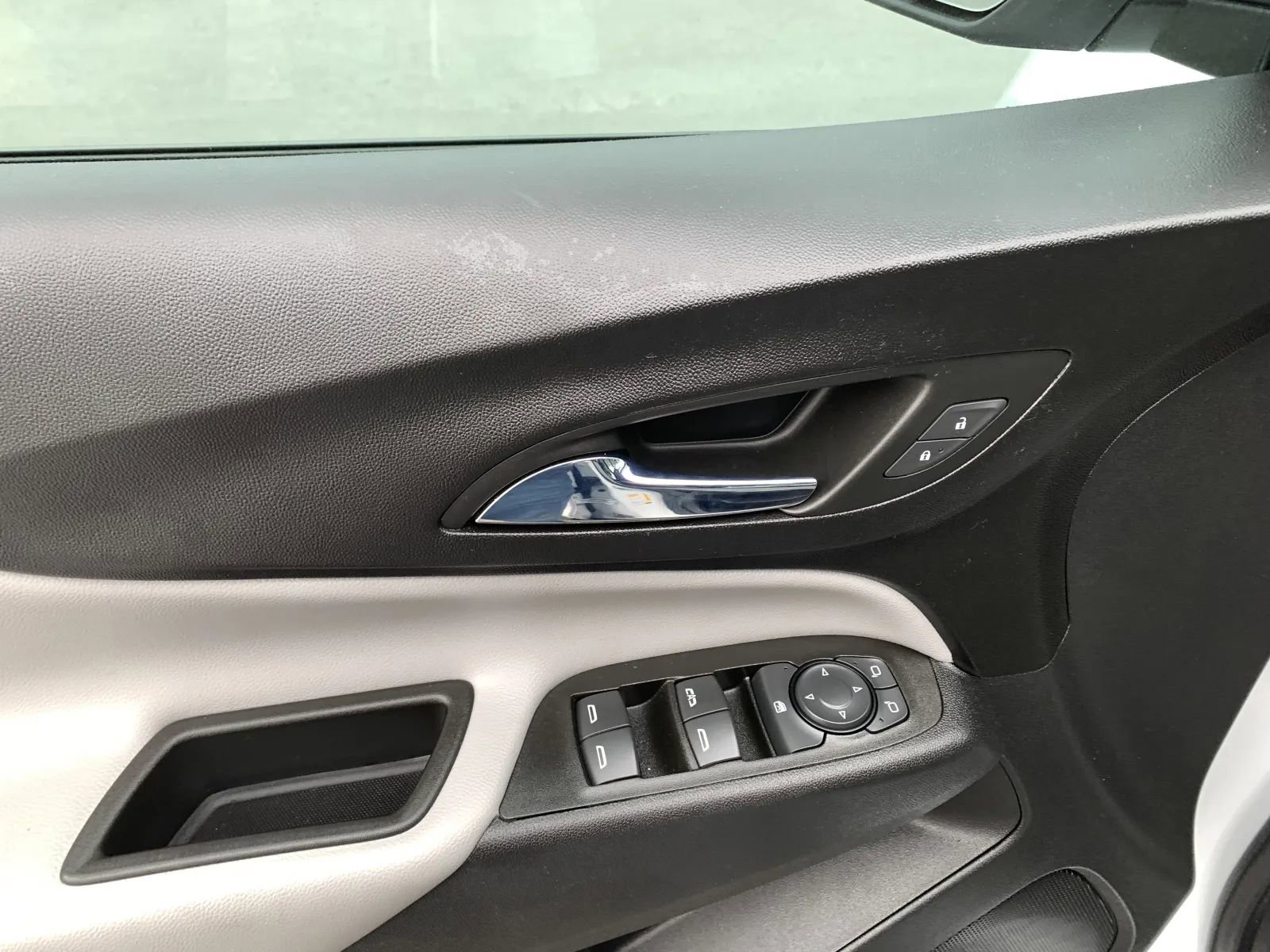 Used 2022 Chevrolet Equinox LS w/ Driver Confidence II Package image 22