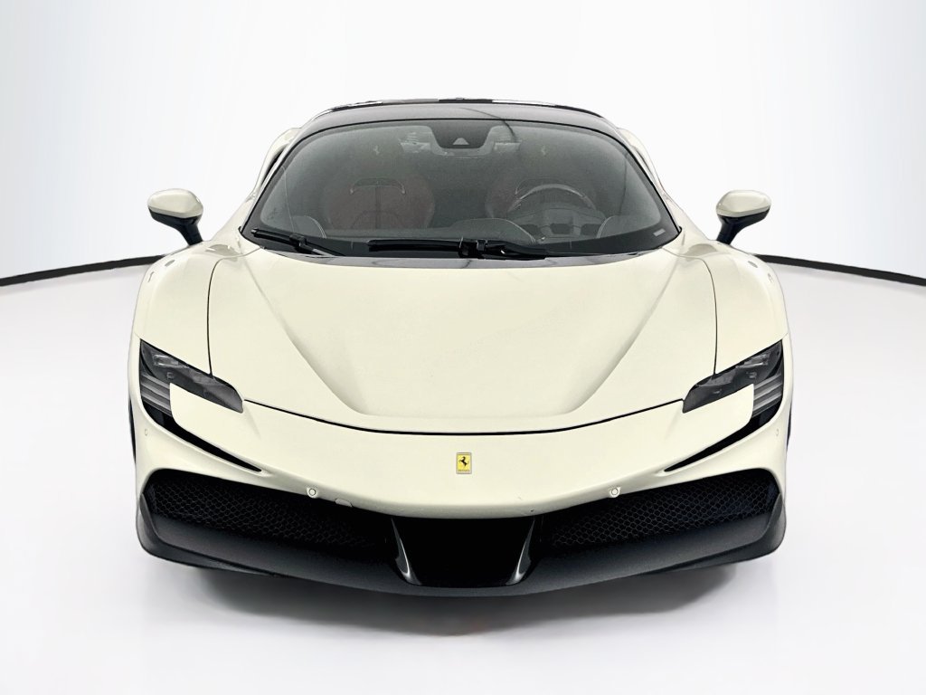 Used 2022 Ferrari SF90 Stradale AWD/4WD image 2