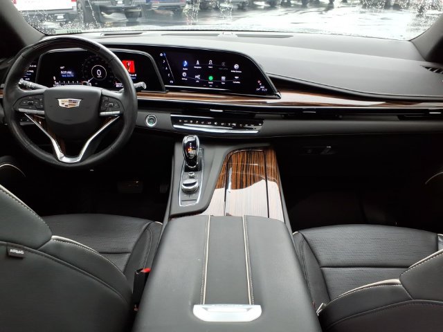 Used 2024 Cadillac Escalade Premium Luxury AWD/4WD image 19