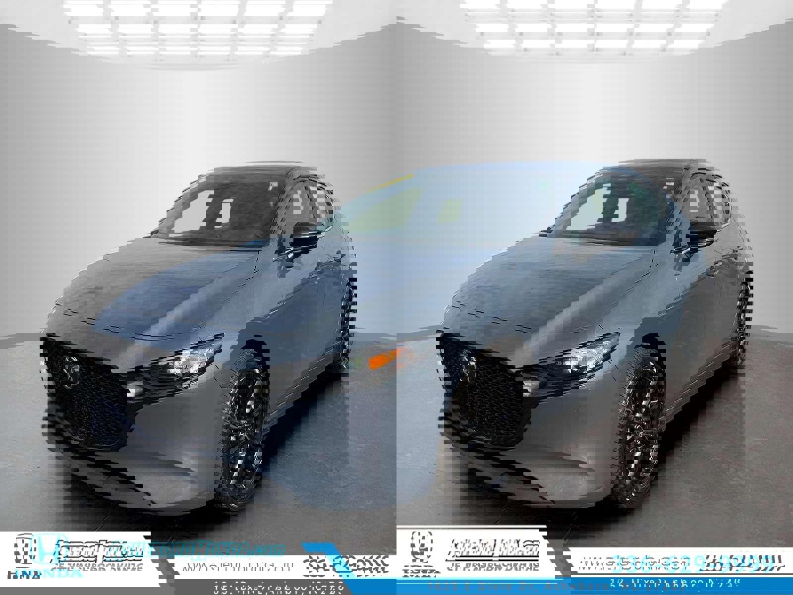 Used 2024 MAZDA MAZDA3 s image 1