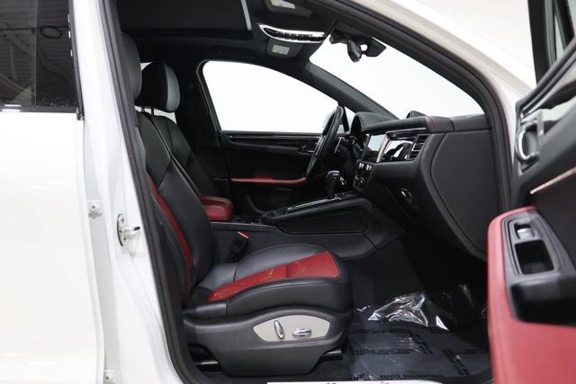 Used 2023 Porsche Macan S AWD/4WD image 33