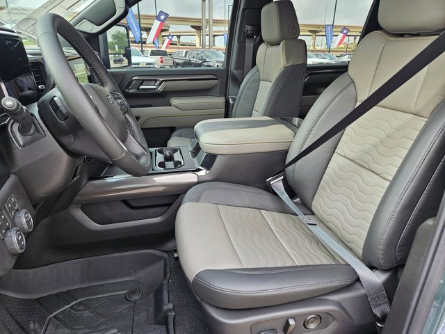 New 2026 Chevrolet Silverado 2500 ZR2 AWD/4WD image 4