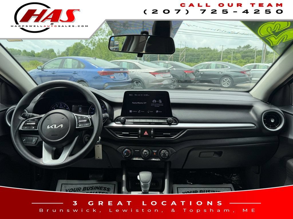 Used 2023 Kia Forte LXS w/ LXS Technology Package FWD image 14