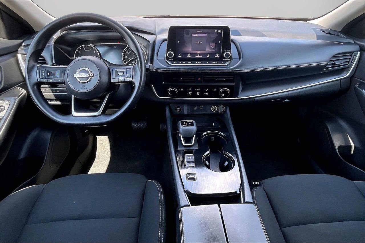 Used 2024 Nissan Rogue S image 15