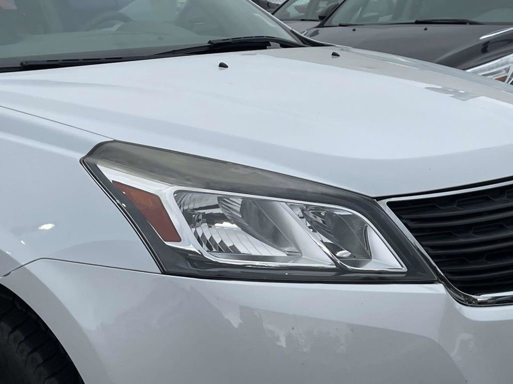 Used 2017 Chevrolet Traverse LS AWD/4WD image 2