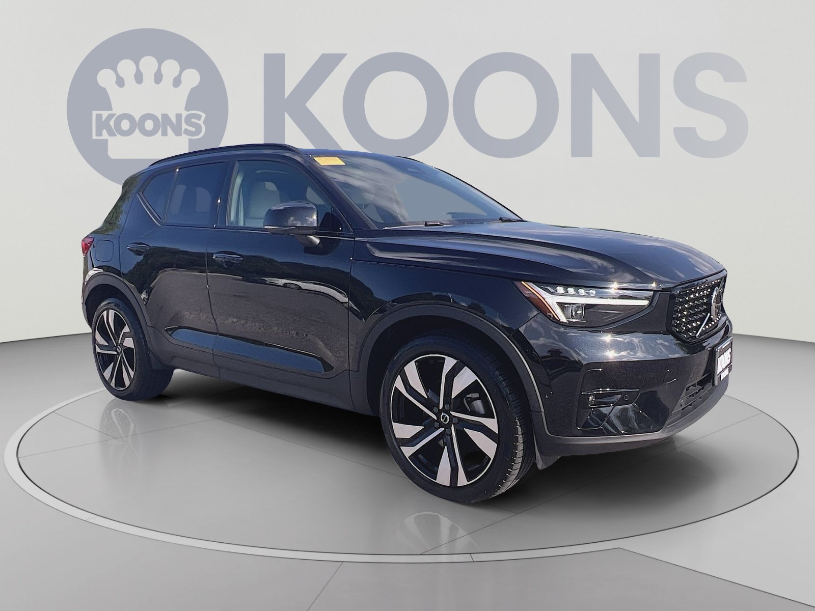 Certified 2024 Volvo XC40 B5 Ultimate w/ Protection Package Premier AWD/4WD image 10