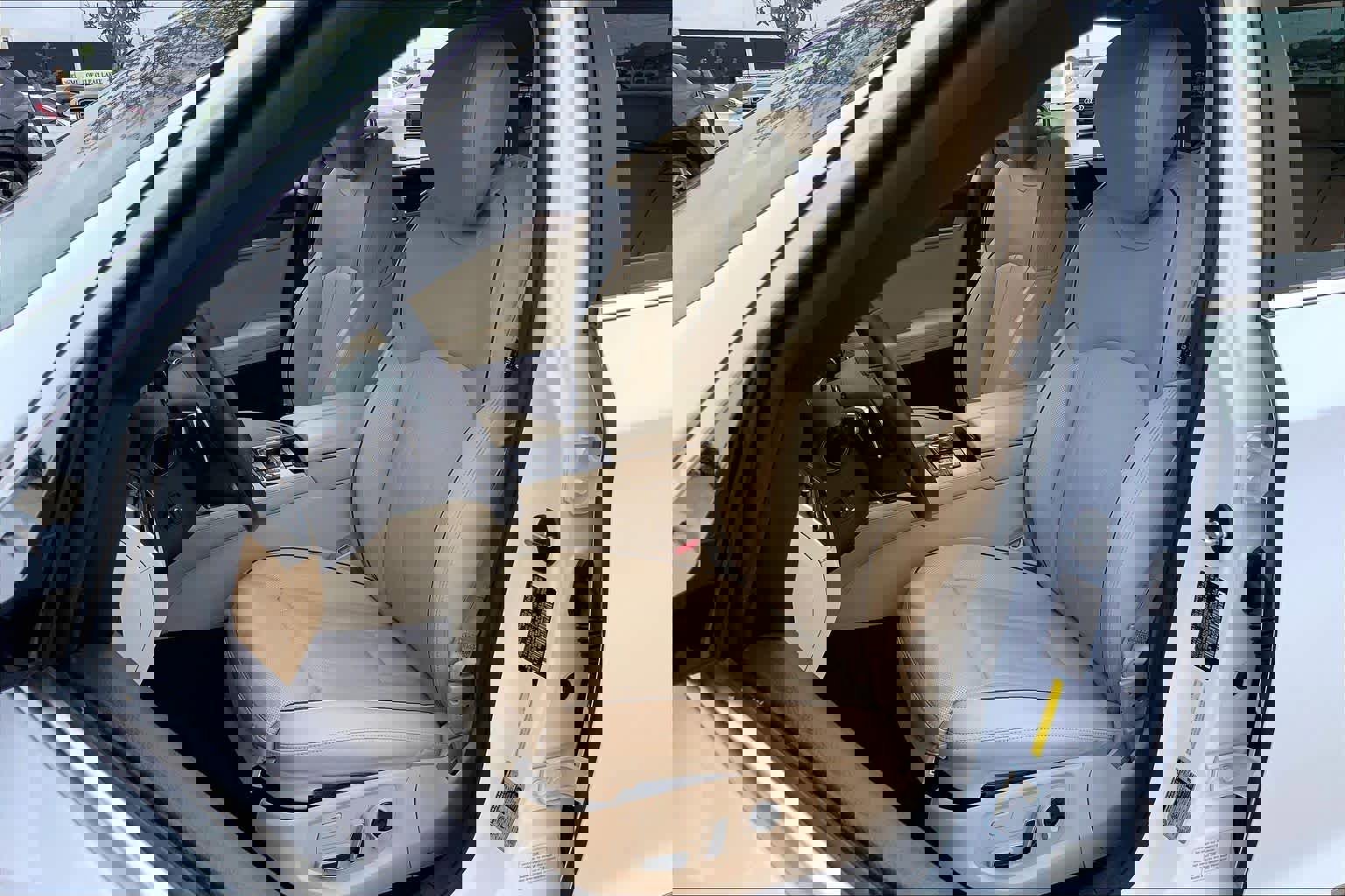 Used 2016 Hyundai Genesis 3.8 w/ Option Group 04 RWD image 7