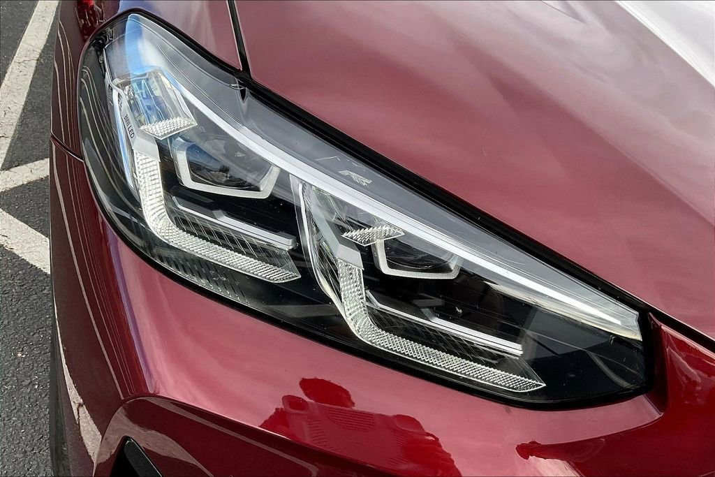 Used 2025 BMW X4 xDrive30i w/ Premium Package image 32