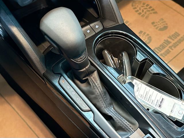 Used 2022 Chevrolet TrailBlazer LT w/ LPO, Blackout Package image 17