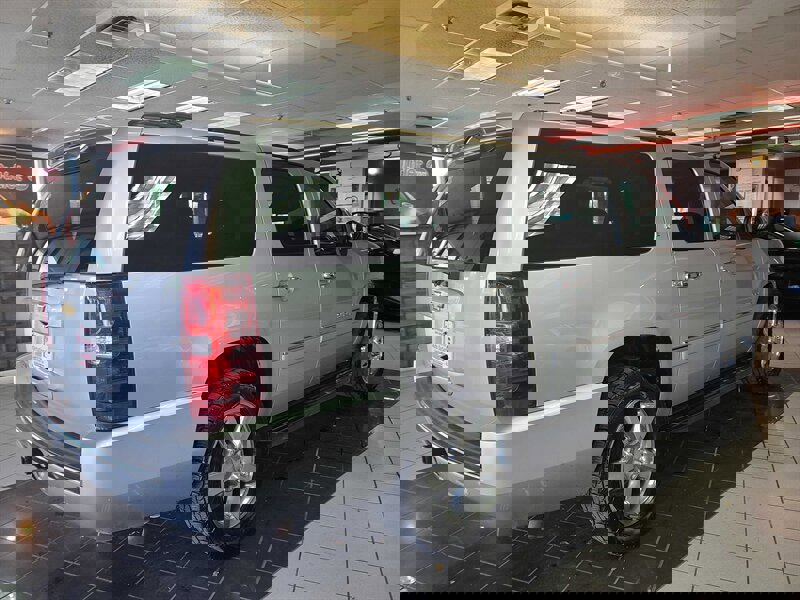 Used 2013 Chevrolet Suburban LTZ image 5