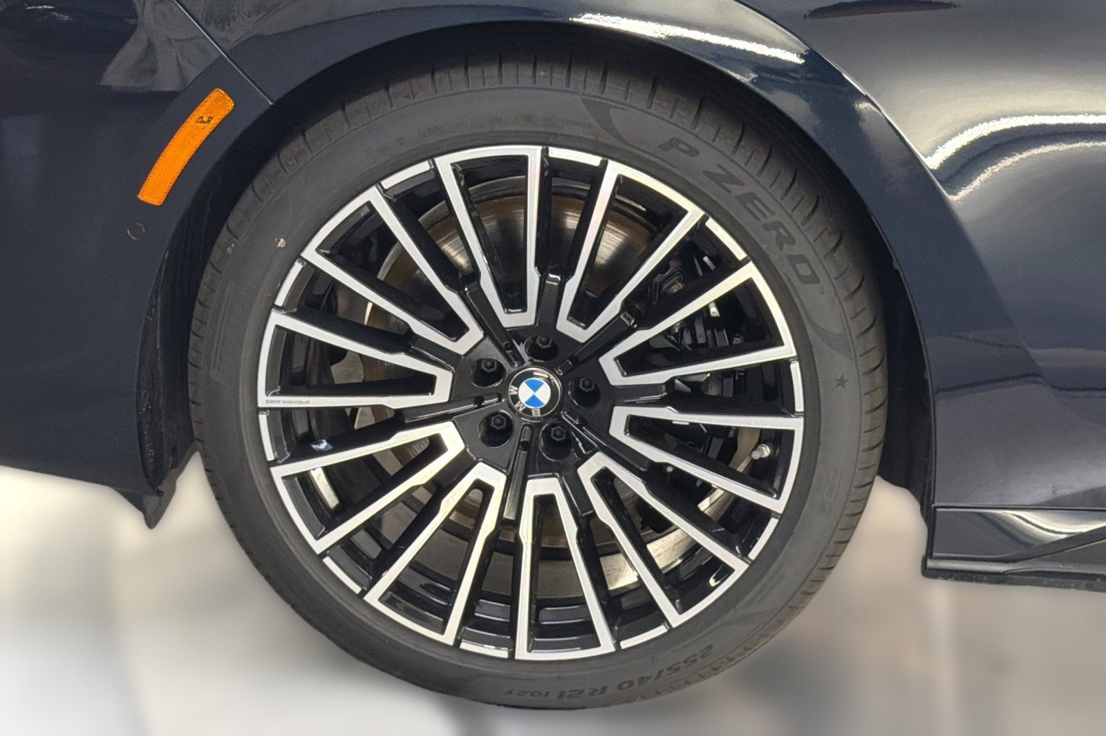 Used 2026 BMW i7 xDrive60 w/ M Sport Package RWD image 11