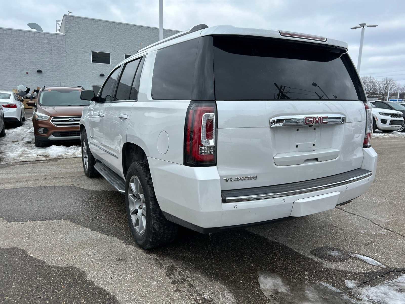 Used 2017 GMC Yukon Denali w/ Open Road Package image 28