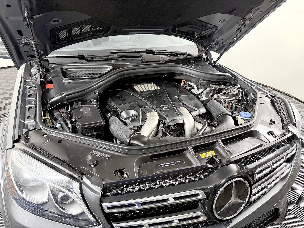 Used 2018 Mercedes-Benz GLS 550 4MATIC image 25