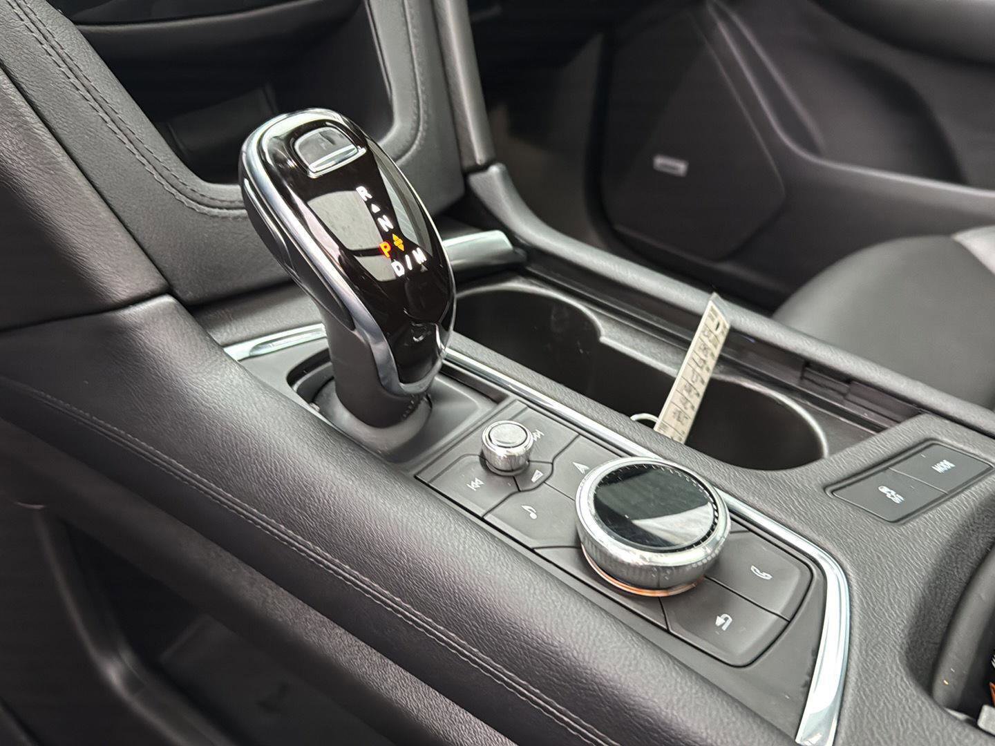 Used 2021 Cadillac XT6 Premium Luxury image 26