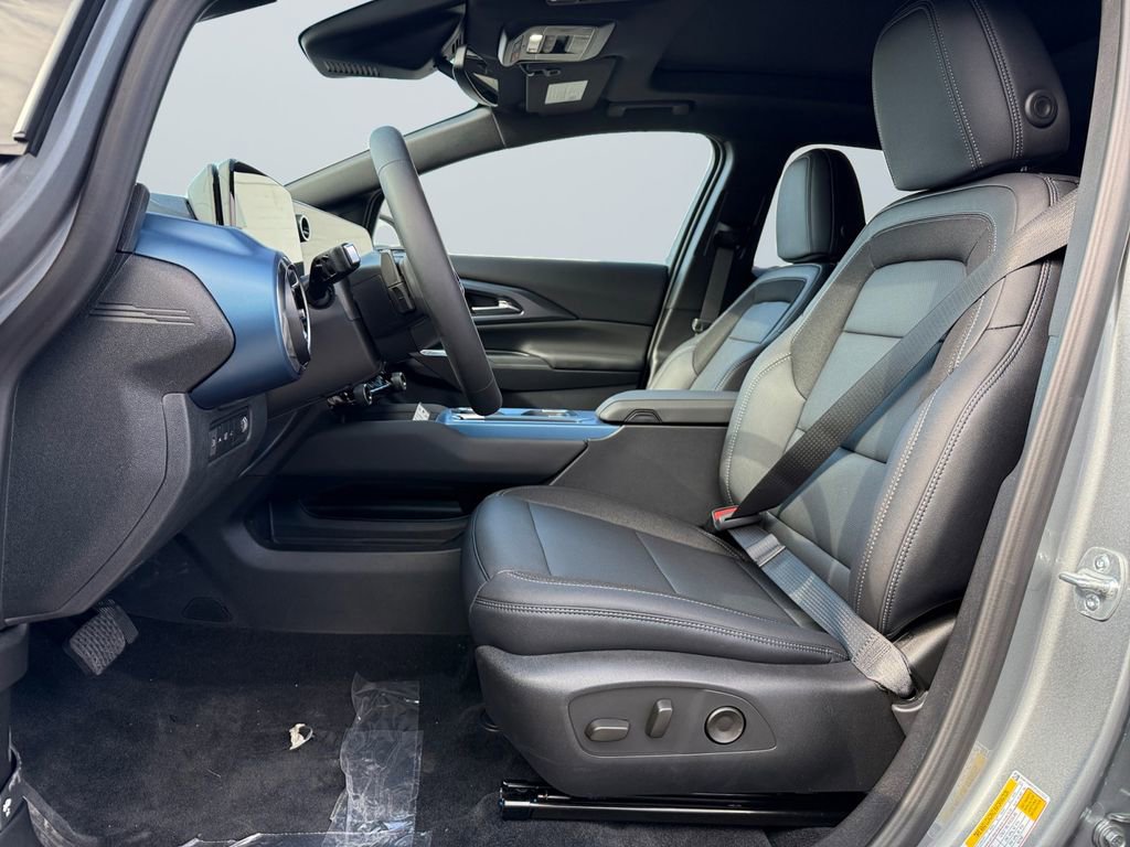 New 2026 Chevrolet Equinox EV LT image 9