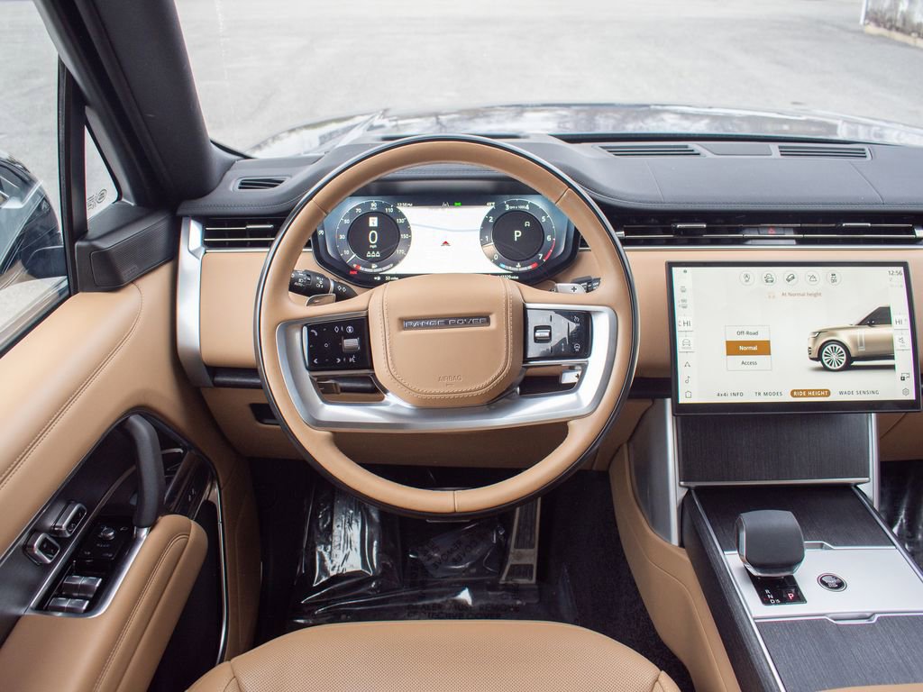 Certified 2024 Land Rover Range Rover SE AWD/4WD image 13