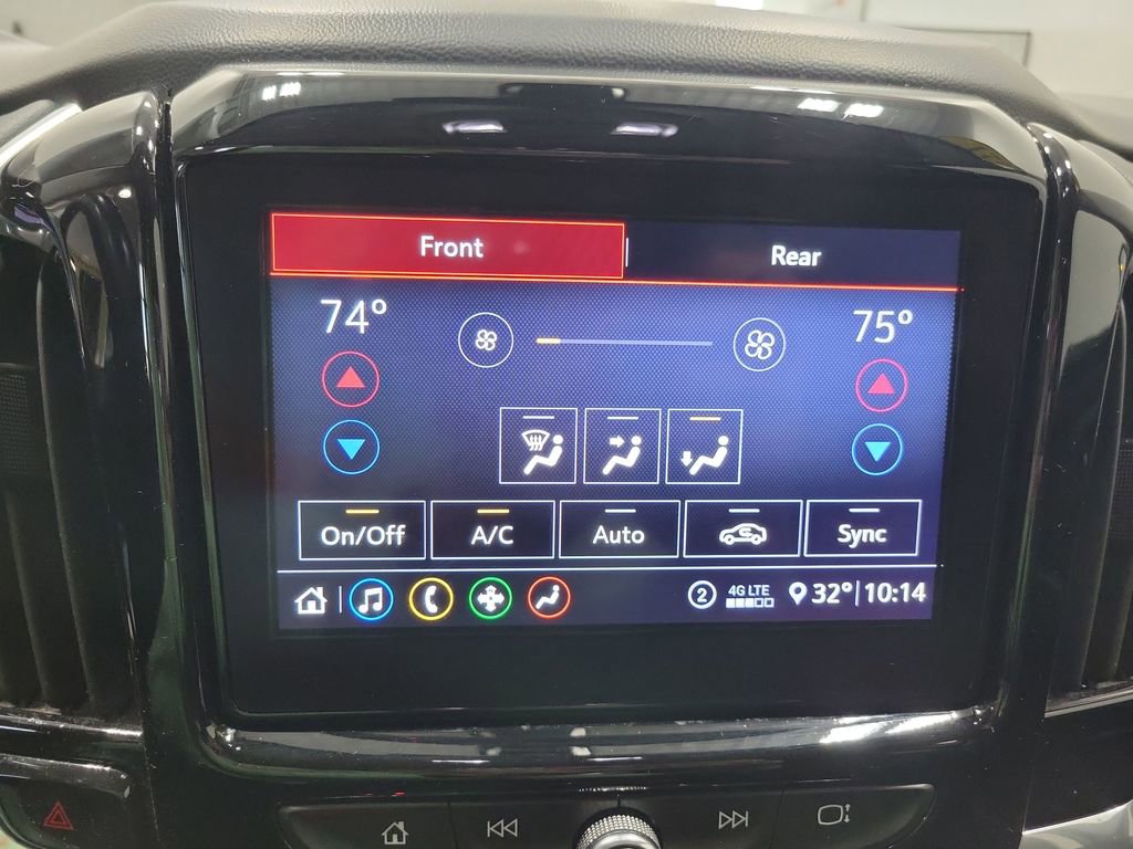 Used 2021 Chevrolet Traverse LT image 39