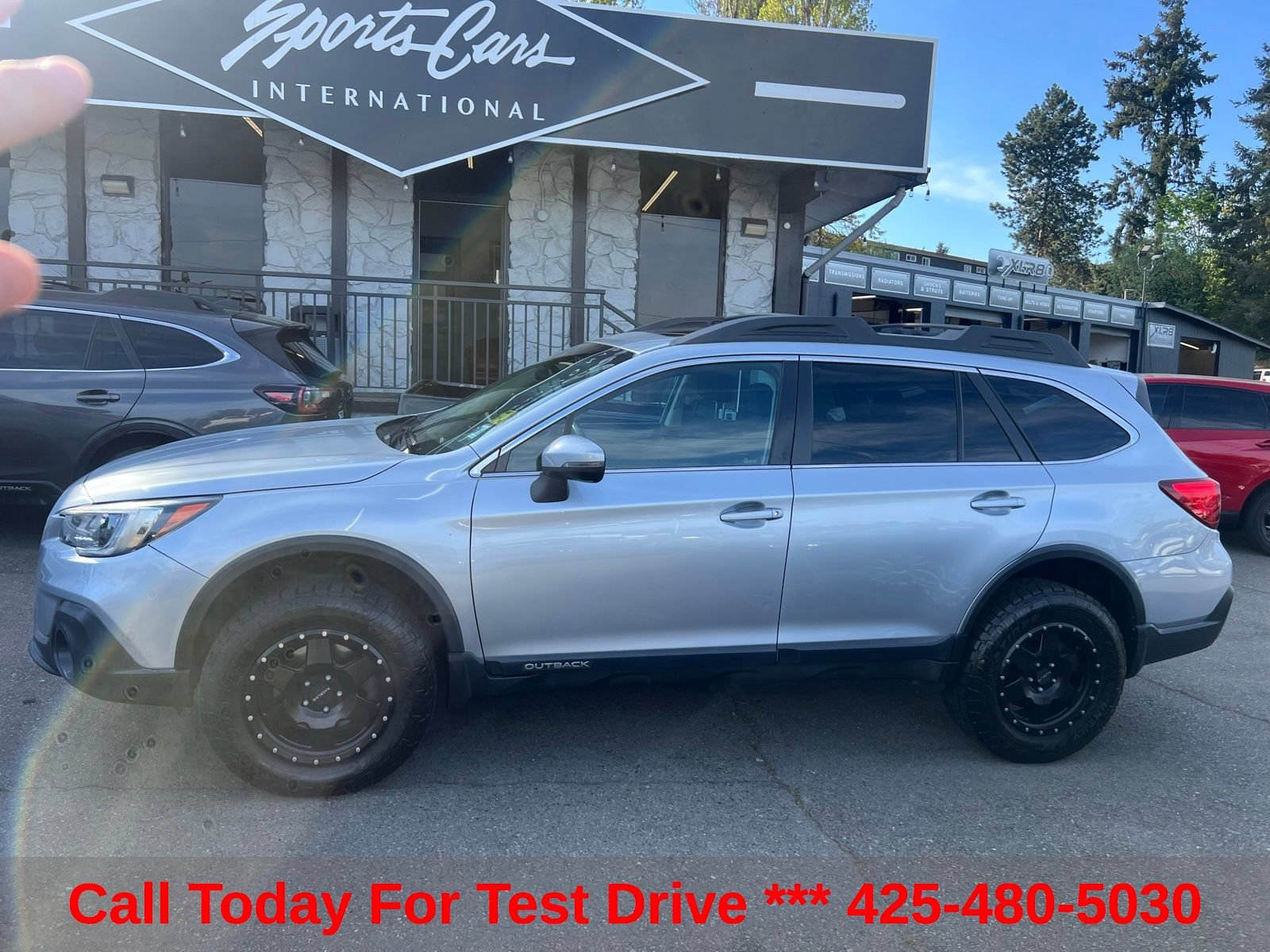 Used 2018 Subaru Outback 2.5i Premium AWD/4WD image 2