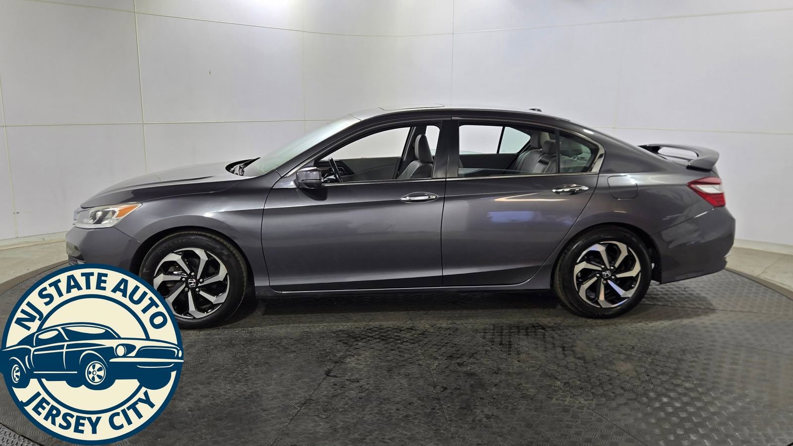 Used 2017 Honda Accord EX-L image 4