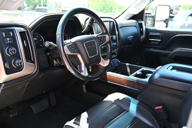 Used 2016 GMC Sierra 3500 Denali w/ Duramax Plus Package AWD/4WD image 33